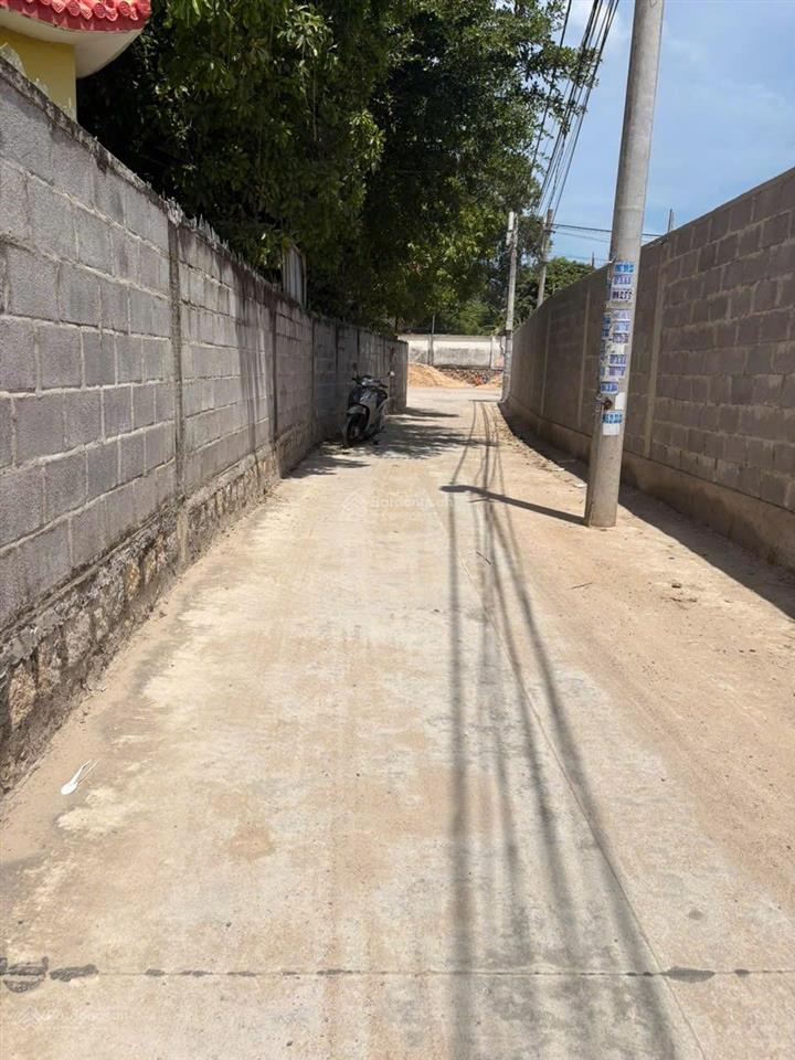 Chính chủ gửi bán đất hẻm phước huệ, sát đường 2/4, p vĩnh hải. 86m2, ngang 4m, giá chỉ 32 triệu