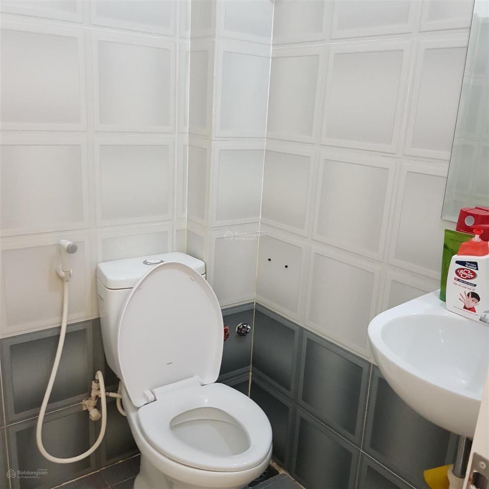 Bán nhà 1 trệt 1 lầu đường quốc tuấn  giá 4.3 tỷ