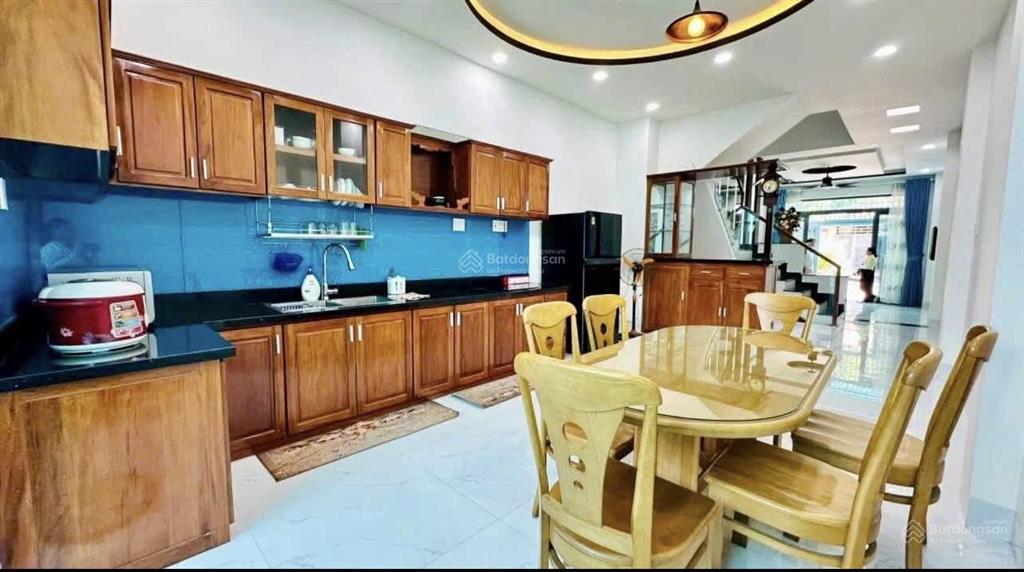 Nhà đẹp hà quang 2  hướng nam mát mẻ  sẵn hợp đồng thuê ổn định
