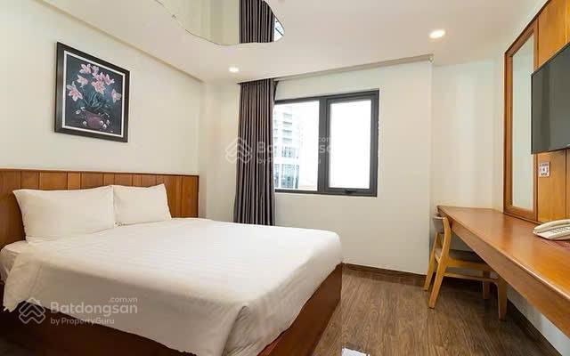 Chủ gửi bán gấp khách sạn 7 tầng trung tâm phố biển nha trang  dòng tiền ổn định