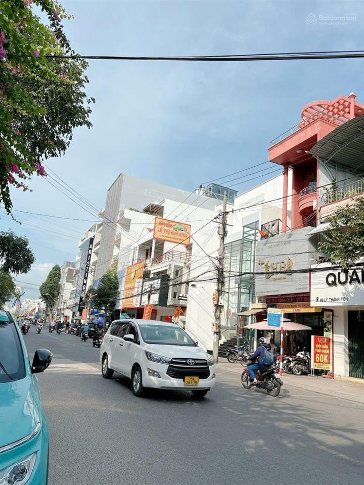 Bán nhà 2 tầng mặt tiền lý thánh tôn trung tâm nha trang có sẵn hđ thuê 60tr/tháng