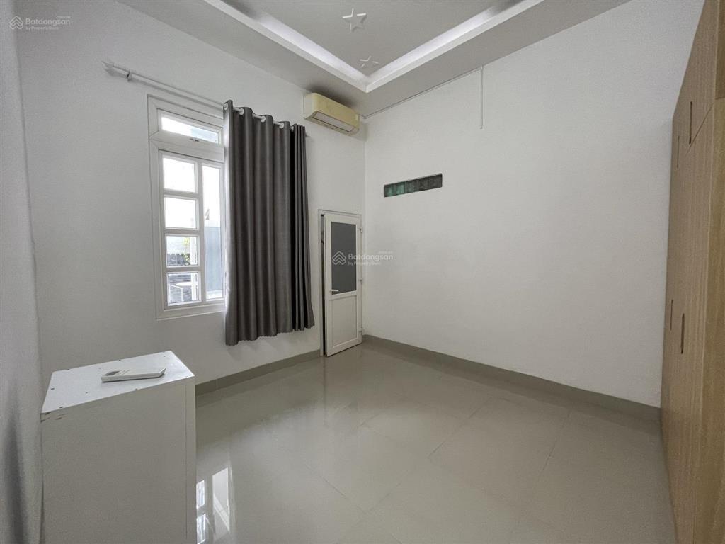 Bán nhà mới full nội thất mặt tiền xóm cốm 141,7m2 giá chỉ 3.368 tỷ cách đường 23/10 100m