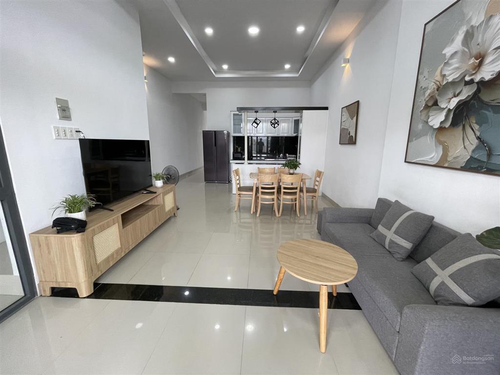 Bán nhà mới full nội thất mặt tiền xóm cốm 141,7m2 giá chỉ 3.368 tỷ cách đường 23/10 100m