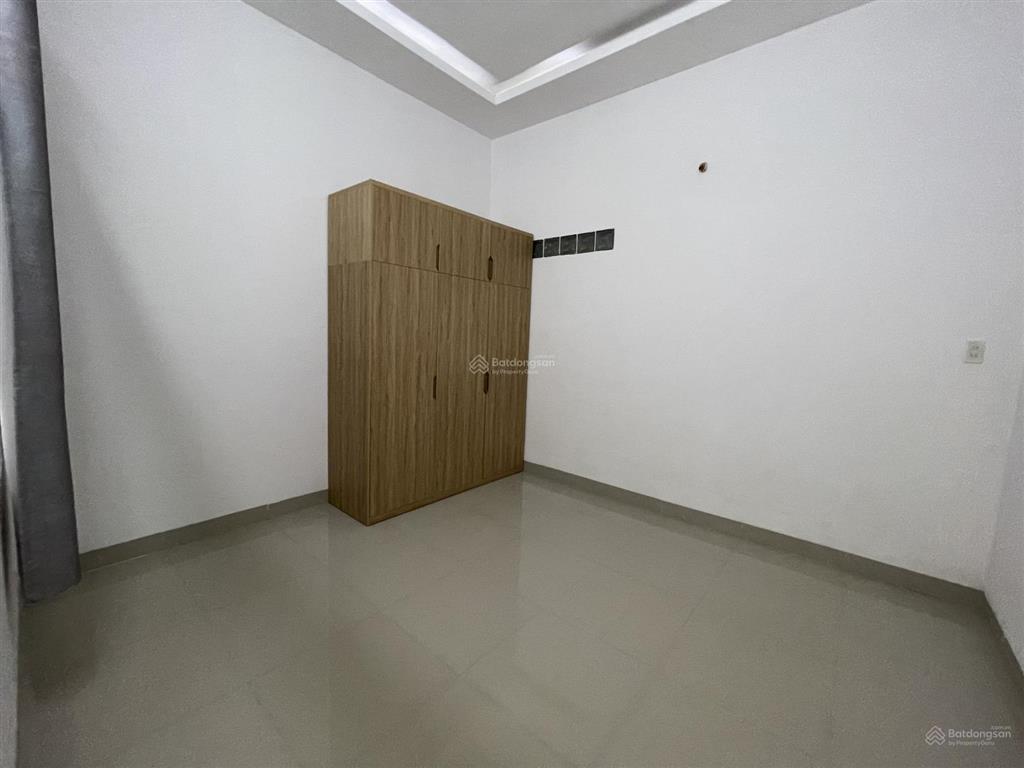 Bán nhà mới full nội thất mặt tiền xóm cốm 141,7m2 giá chỉ 3.368 tỷ cách đường 23/10 100m