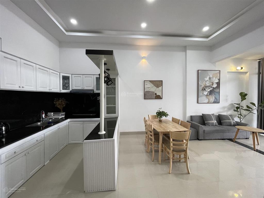 Bán nhà mới full nội thất mặt tiền xóm cốm 141,7m2 giá chỉ 3.368 tỷ cách đường 23/10 100m