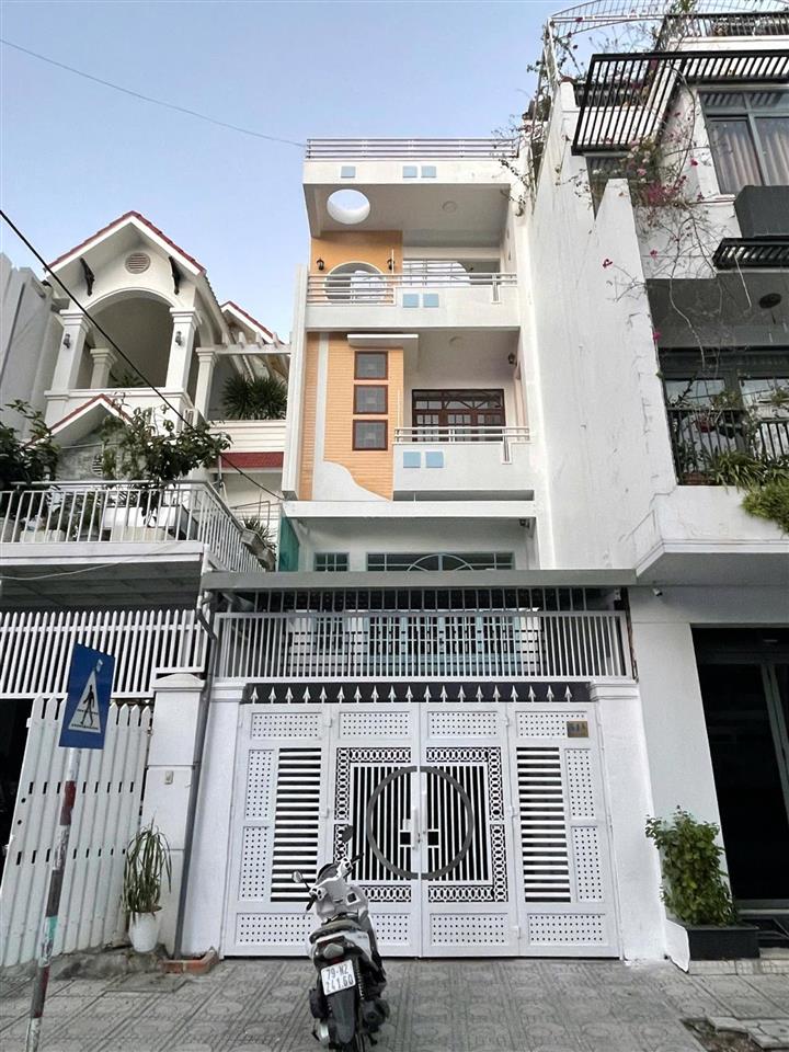 Cho thuê nhà 4 tầng mặt tiền lê đại hành  giá 30 triệu/tháng