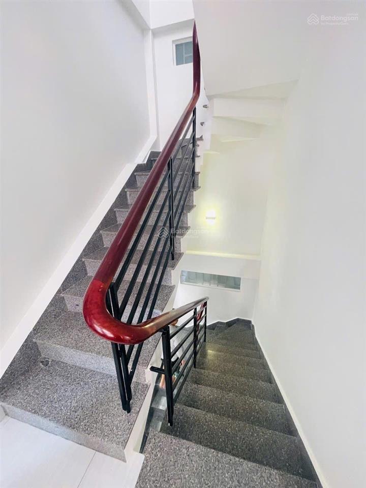 Nhà trung tâm  cách mặt tiền yersin chỉ 20m  hẻm ô tô 5m