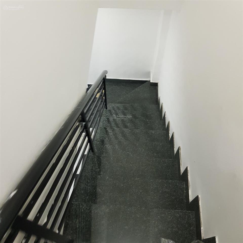 Bán nhà 1 trệt 1 lầu đường quốc tuấn  giá 4,3 tỷ