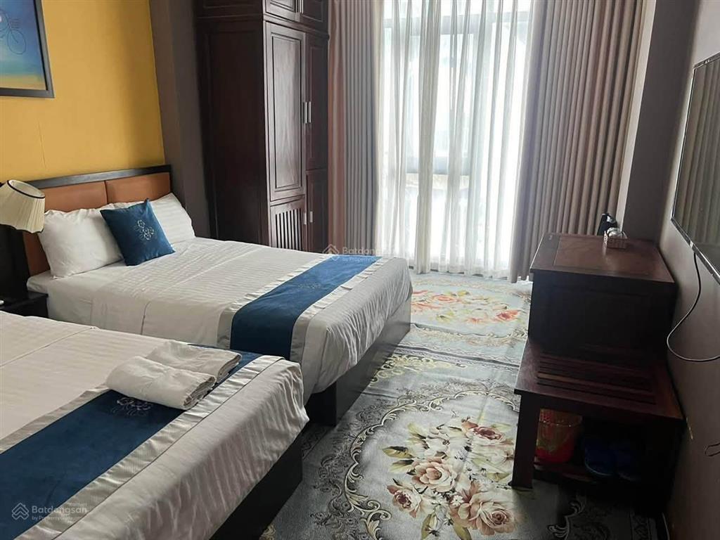 Siêu phẩm khách sạn khu phố tây nha trang 2 mặt tiền đắc địa, đang có dòng tiền năng động