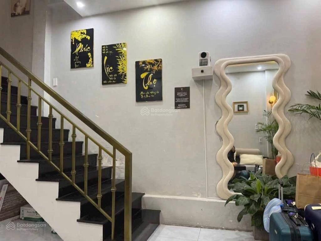 Bán 4 tầng đẹp mặt tiền đường mê linh  giá 25 tỷ (cạnh nguyễn thị minh khai)