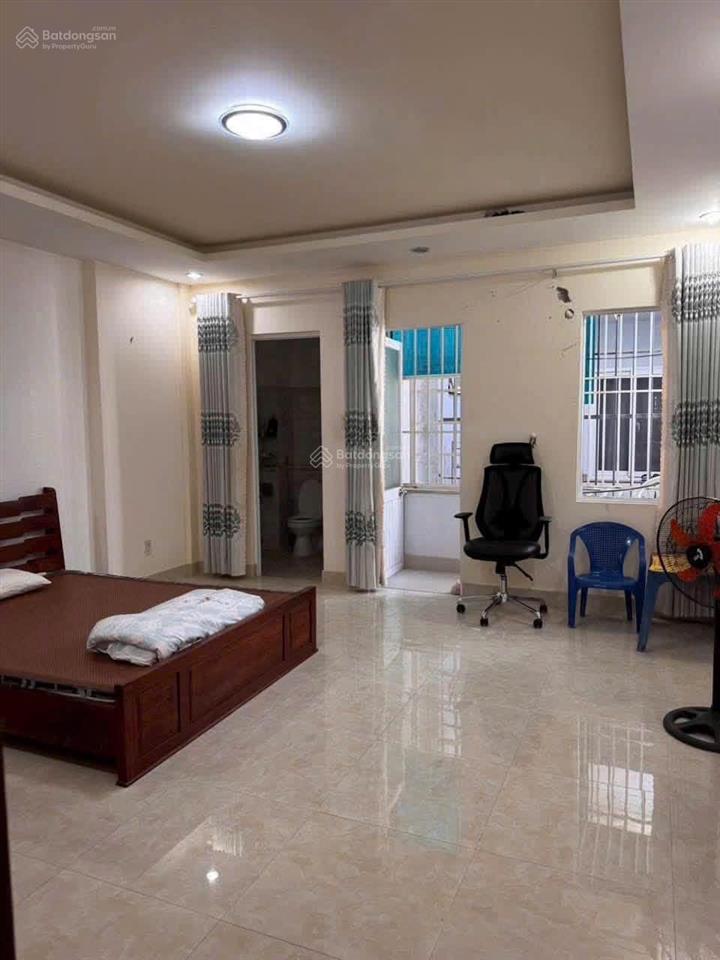 Nhà 3 tầng kđt phước long a hướng đông nam thoáng mát sổ hoàn công đầy đủ