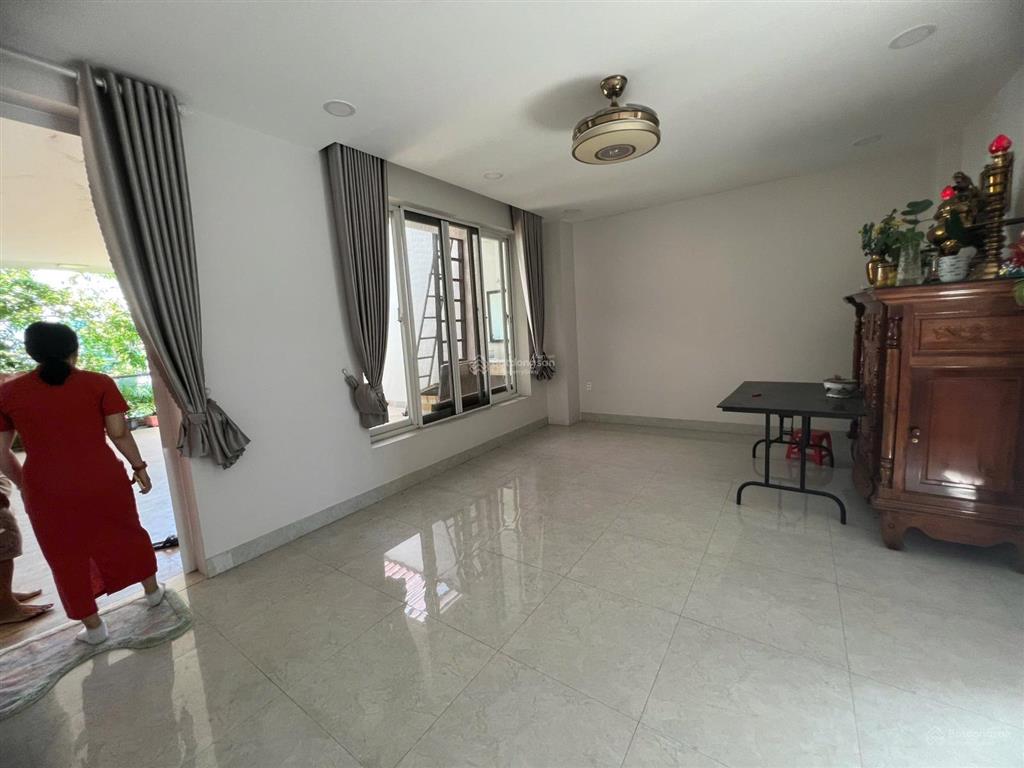 Nhà đẹp vcn phước hải 6m mặt tiền, full công năng, 3 lầu sang trọng cực hiếm nha trang