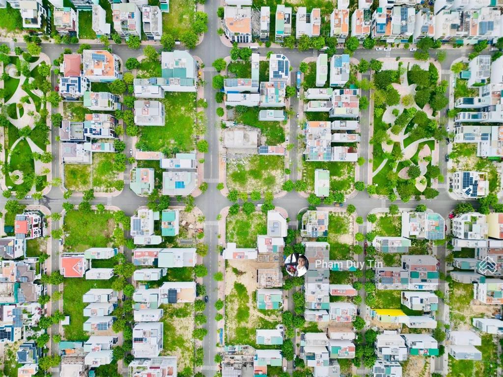 Cần tiền bán lô đất kđt hà quang 2. đường rộng 18m lô đẹp giá tham khảo tốt trong khu vực