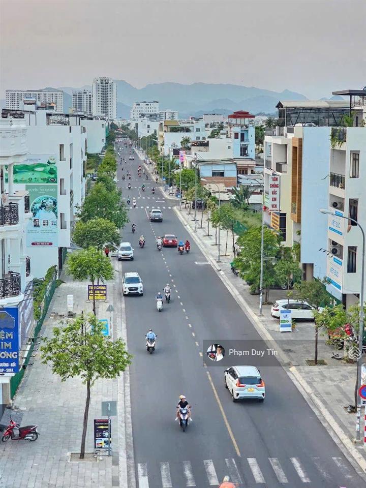 Cần tiền bán lô đất đường số 4 kđt hq1. hướng tây nam. giá bán tốt nhất thị trường 10 tỷ 900 triệu