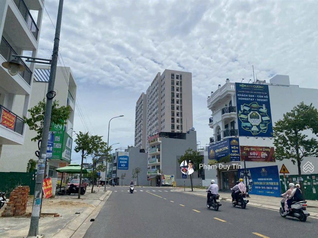 Cần tiền bán lô đất đường số 4 kđt hq1. hướng tây nam. giá bán tốt nhất thị trường 10 tỷ 900 triệu