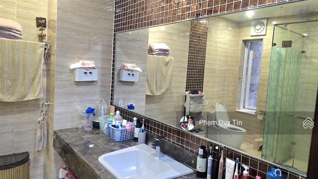 Cần bán nhà biệt thự mặt tiền đường hồng lĩnh, ngay trung tâm khu bàn cờ. vị trí đẹp