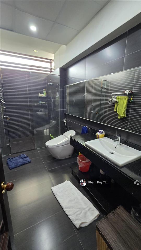 Cần bán nhà biệt thự mặt tiền đường hồng lĩnh, ngay trung tâm khu bàn cờ. vị trí đẹp