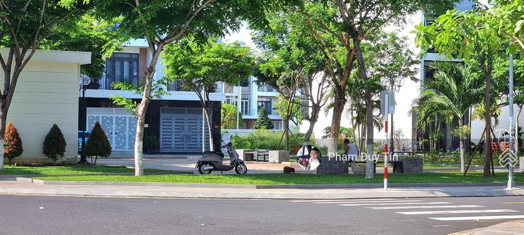Chính chủ gửi bán lô đất đường a3 kđt vcn phước long dt 75m2. giá 6 tỷ 750 triệu