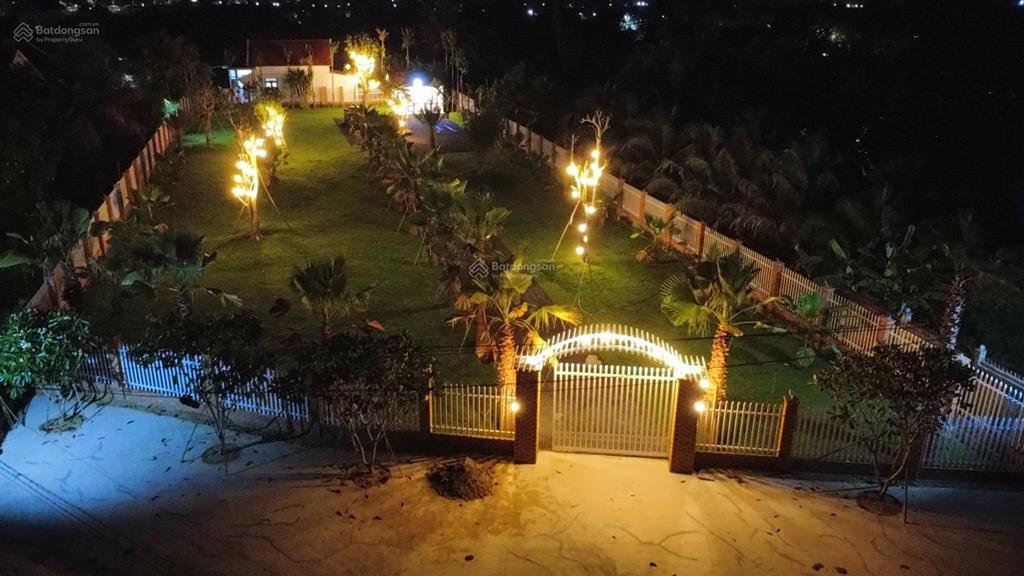 Bán đất suối dầu cam lâm 2005m2 có 600m2 thổ cư  mặt tiền 27m, đường bê tông giá 10.5 tỷ