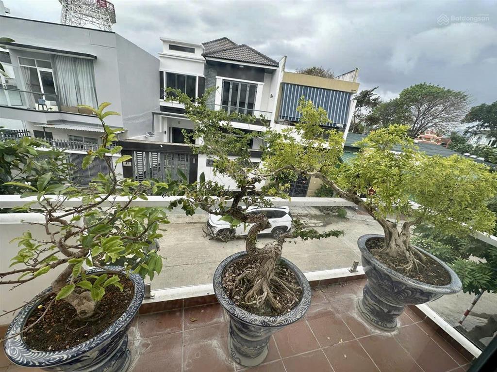Bán nhà căn góc mặt tiền đường rộng 13m khu đô thị vĩnh điềm trung. giá tốt