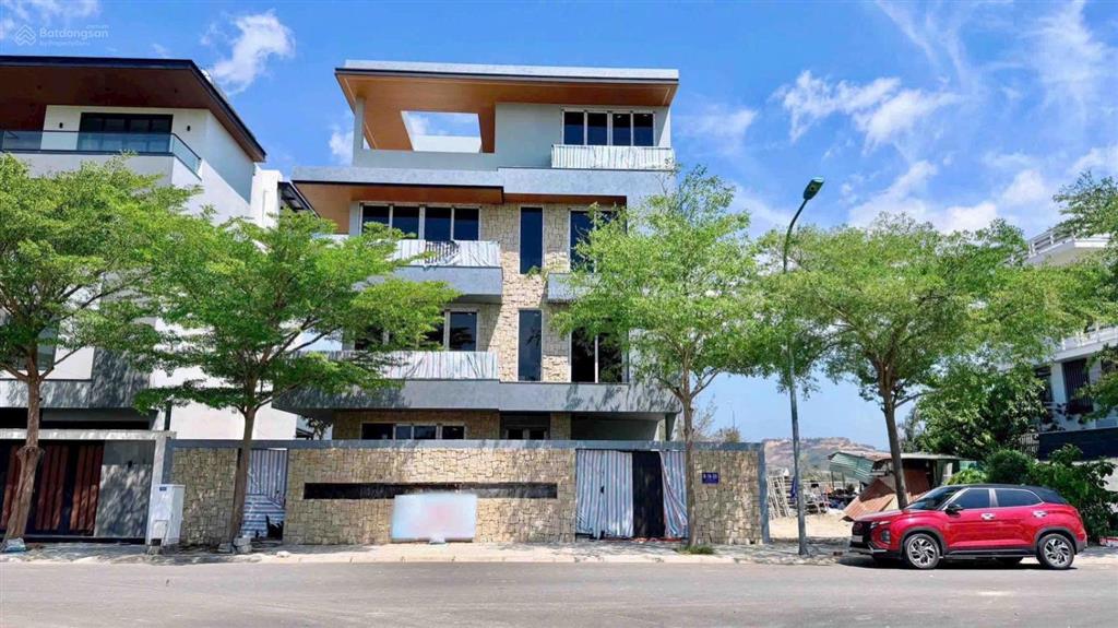 Bán biệt thự 300m2 hướng đông view công viên dự án an bình tân. gần d.a sun group