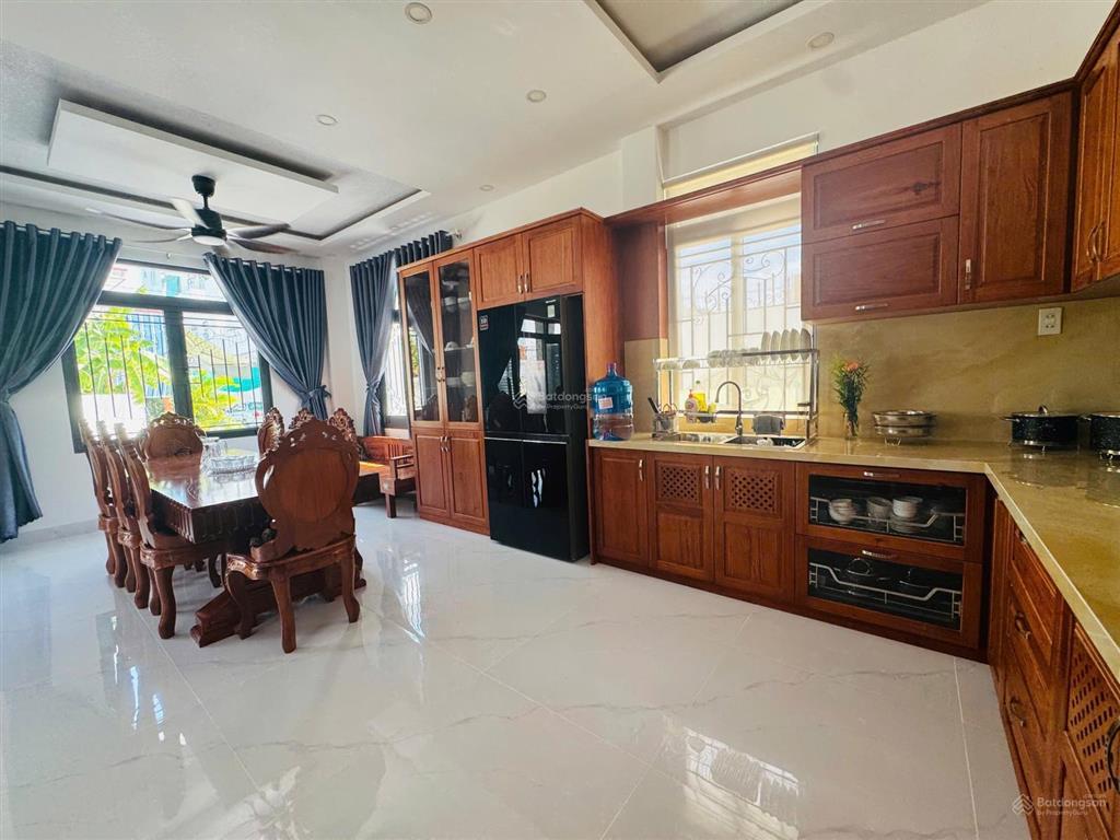 Cho thuê nhà nguyên căn vườn rộng đẹp 175m2 gần vĩnh điềm trung. đường xe hơi