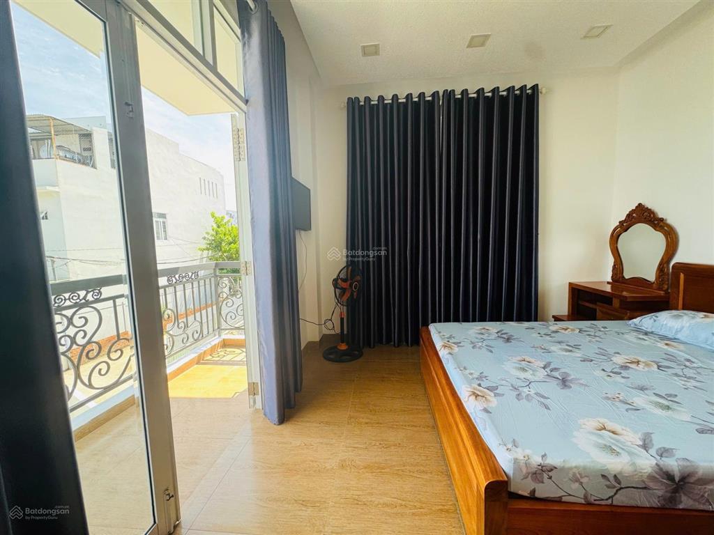 Cho thuê nhà nguyên căn vườn rộng đẹp 175m2 gần vĩnh điềm trung. đường xe hơi