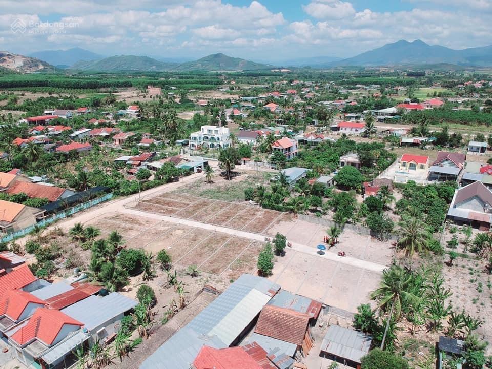 Bán lô đất suối tiên cực đẹp 540m2 full thổ cư ngay ngã 3 đường nhựa lớn 8m. giá cực tốt