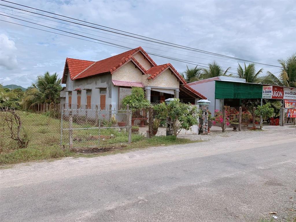 Bán lô đất suối tiên cực đẹp 540m2 full thổ cư ngay ngã 3 đường nhựa lớn 8m. giá cực tốt