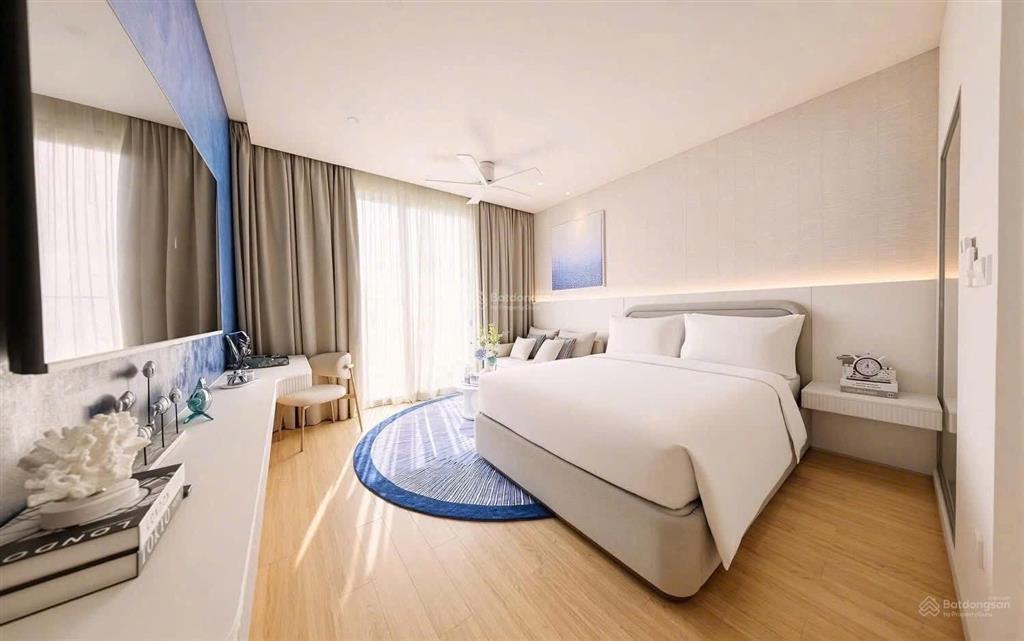 Bán căn studio liền kề căn góc, view đẹp thoáng mát, tầng cao. dự án charmora city