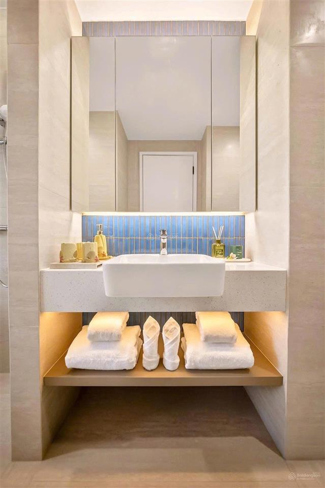 Bán căn studio liền kề căn góc, view đẹp thoáng mát, tầng cao. dự án charmora city