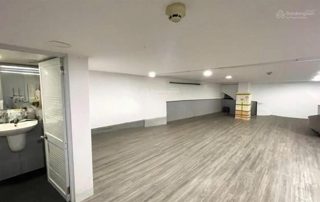 Cần cho thuê căn shophouse ct1 mặt đường cao bá quát, khu đô thị vcn phước hải, nha trang