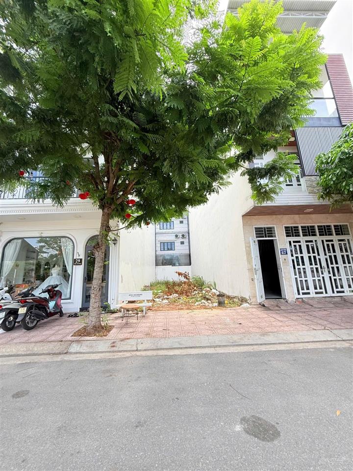 Giá tốt, bán lô sạch đẹp sát đường số 13 kđt hà quang 2, nha trang. dt 100m2 ngang 5m