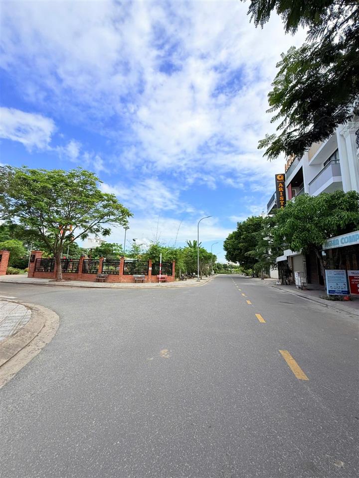 Giá tốt, bán lô sạch đẹp sát đường số 13 kđt hà quang 2, nha trang. dt 100m2 ngang 5m