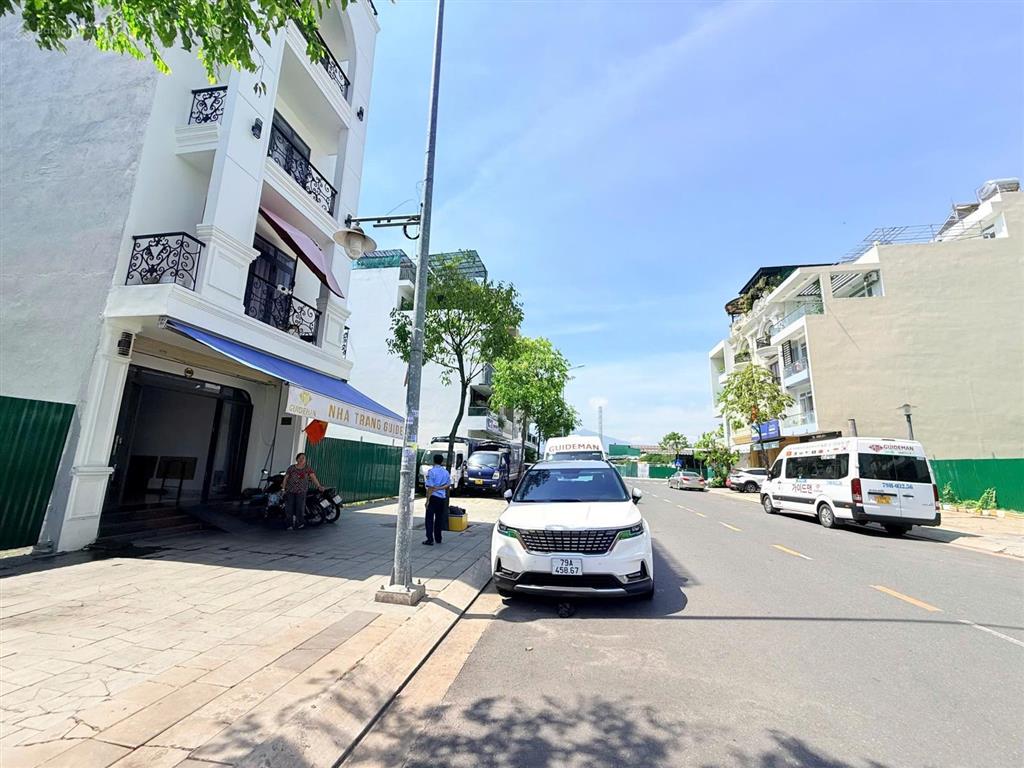 Giảm sâu đường thích quảng đức, kđt hà quang 2 nha trang đường kinh doanh rộng 22m vỉa hè 5m