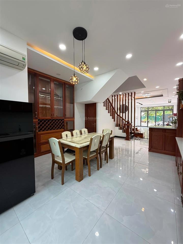 Chính chủ gửi bán nhà 4 tầng mặt tiền đường số 13, kđt hà quang 2, nha trang full nội thất