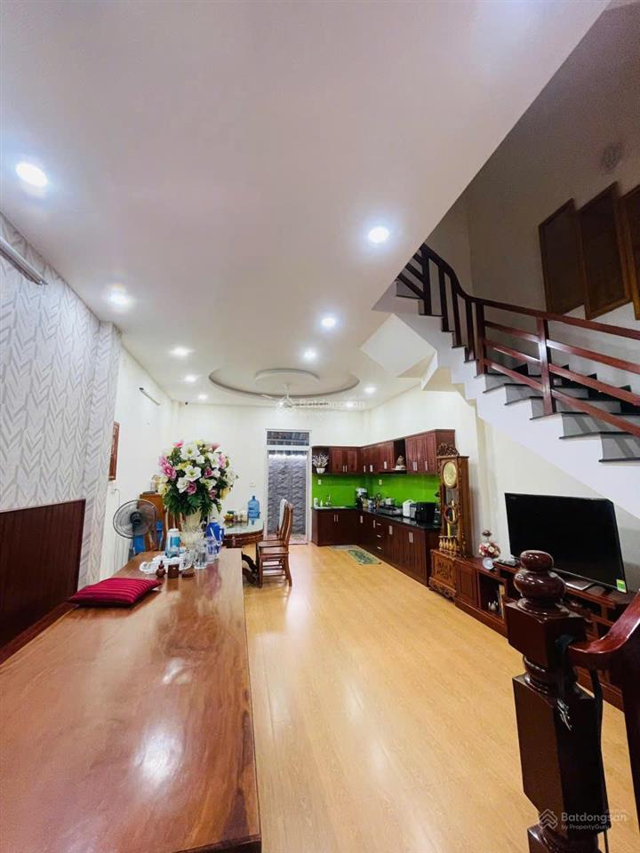 Cho thuê nhà đường số 14, kđt hà quang 2, nha trang nhà đang trống nhận nhà được ngay
