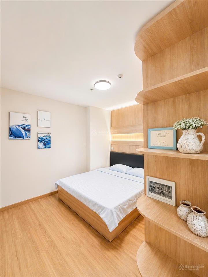 Chính chủ gửi bán căn d'qua nha trang tầng 20, view sân banh và biển, diện tích 70,2m2. 2pn, 2wc