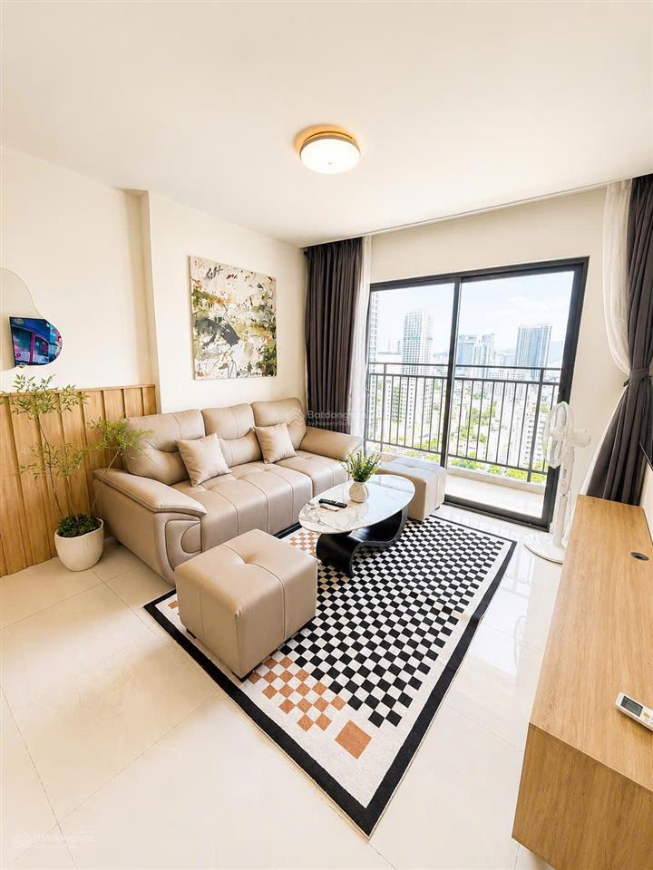 Chính chủ gửi bán căn d'qua nha trang tầng 20, view sân banh và biển, diện tích 70,2m2. 2pn, 2wc