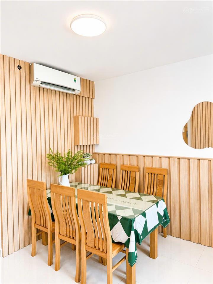 Chính chủ gửi bán căn d'qua nha trang tầng 20, view sân banh và biển, diện tích 70,2m2. 2pn, 2wc