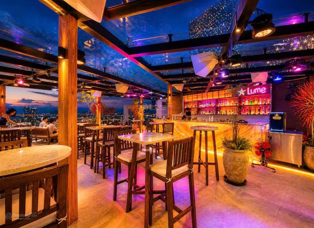 Chính chủ gửi bán căn d'qua nha trang tầng 20, view sân banh và biển, diện tích 70,2m2. 2pn, 2wc