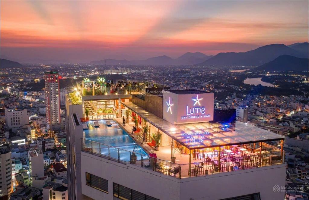 Chính chủ gửi bán căn d'qua nha trang tầng 20, view sân banh và biển, diện tích 70,2m2. 2pn, 2wc