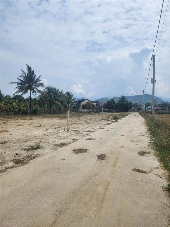 Đất full thổ cư giá tốt 900tr/lô 0967 125 ***