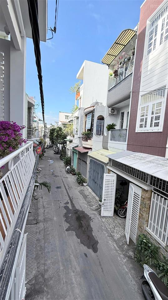 Bán nhà trung tâm nha trang, 18b đường số 2, quốc tuấn, phước tân, đường ô tô giá chỉ 4,8 tỷ