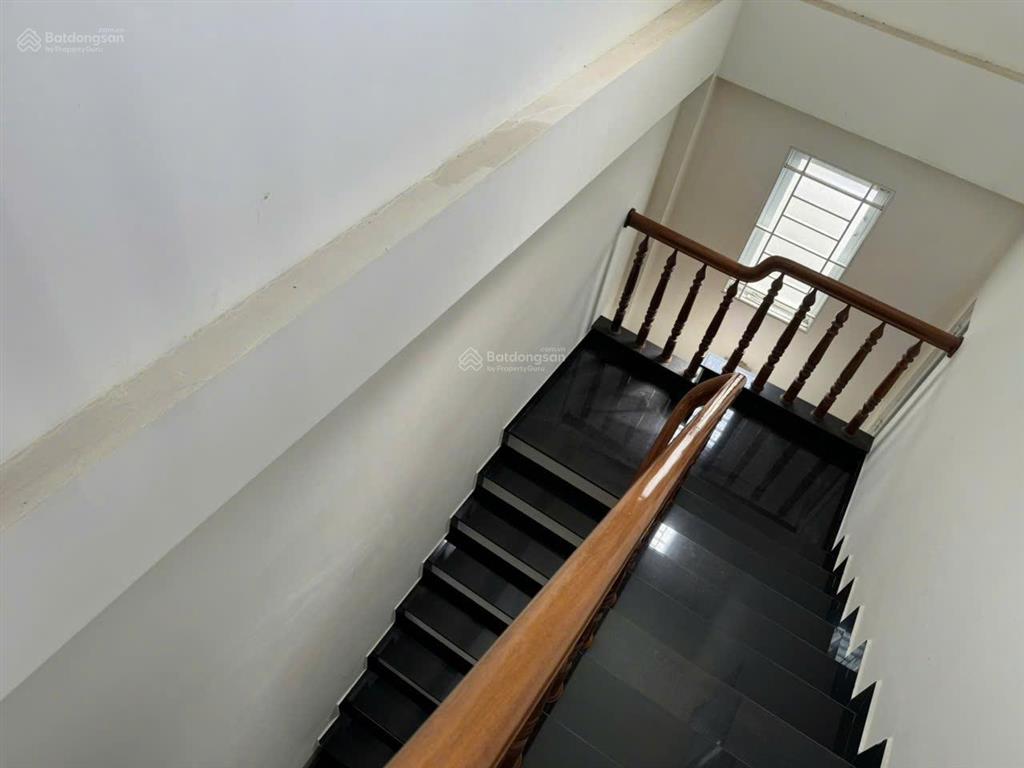 Bán nhà đường sử hy nhan cách biển chỉ 150m