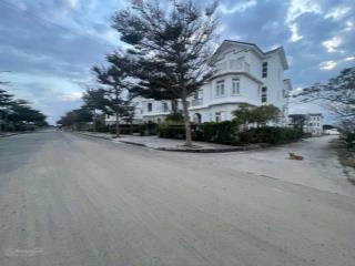 Chính chủ gửi bán biệt thự view biển dự án mhdi bãi dài cam ranh. giá chỉ hơn 6 tỷ.