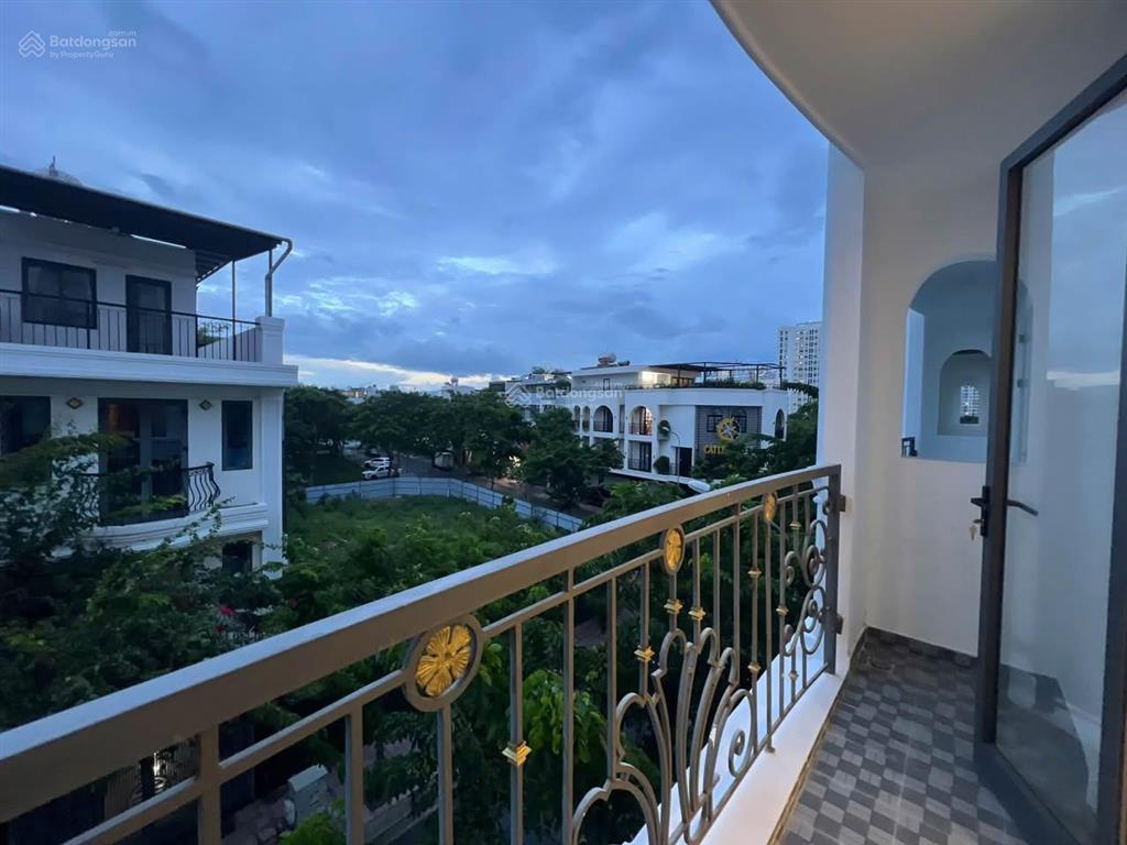 Cho thuê căn hộ dịch vụ mặt tiền đường võ văn kiệt, hà quang 1. dt 35m2, full nội thất đẹp