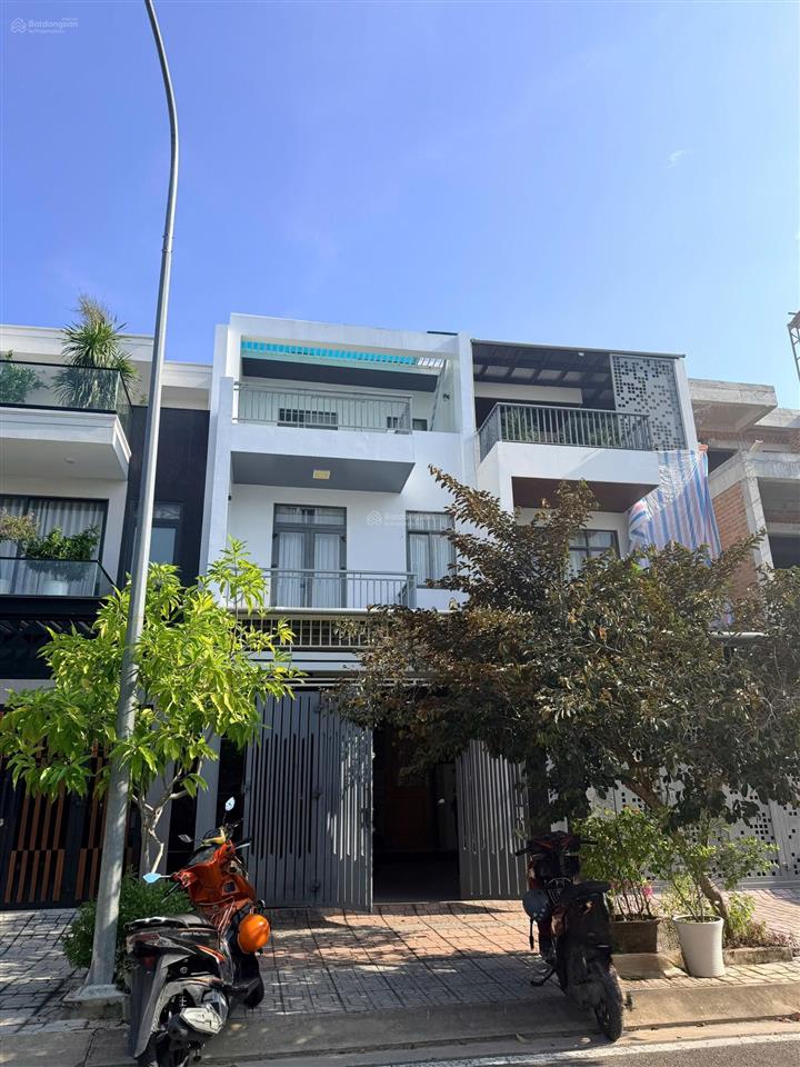 Cho thuê nhà 3 tầng kđt mỹ gia (gói 2), 100m2, 3pn  4wc, full nội thất, 25tr/th