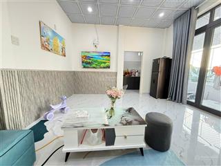 Bán nhà giá 2tỷ450, cô chú ace sở hữu căn nhà gần biển hòn chồng nha trang, dt 60.7m2 ngang 8,5m