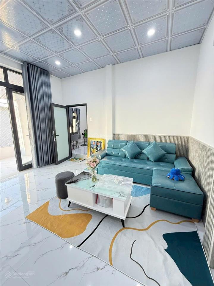 Bán nhà giá 2 tỷ 650, dt 60,7m2 ngang 8,5m, cô chú ace sở hữu căn nhà gần biển hòn chồng nha trang